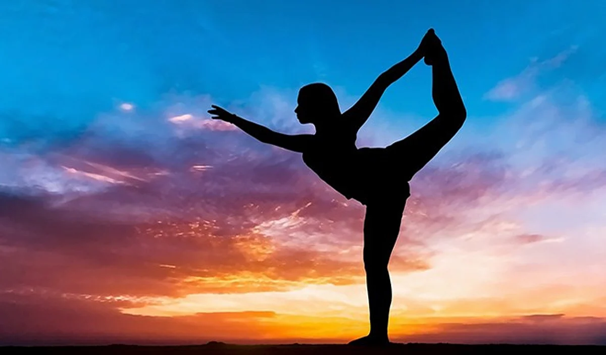 कोरोना काल में बड़ा संदेश देती है International Yoga Day की थीम- 'योग के साथ रहें, घर पर रहें'