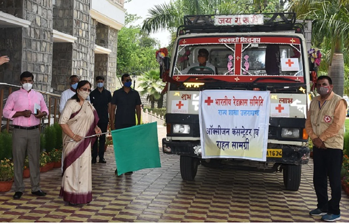 राज्यपाल ने पर्वतीय जिलों के लिए स्वास्थ्य उपकरण भिजवाए