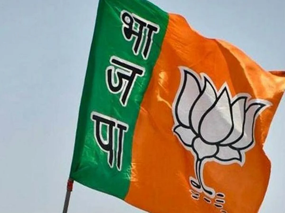 जयपुर ग्रेटर की महापौर व तीन पार्षदों को हटाने का विरोध में भाजपा ने किया विरोध प्रदर्शन