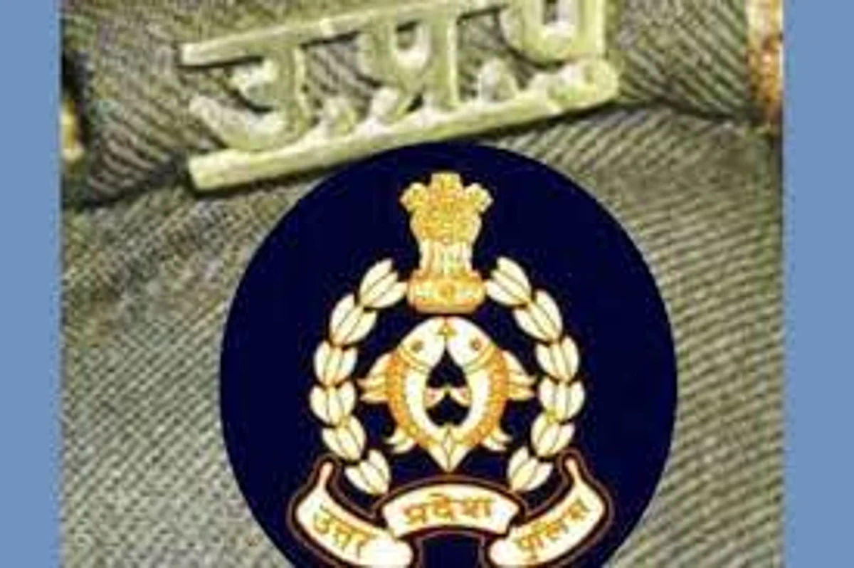 जिलाधिकारी की फर्जी मुहर से सर्टिफिकेट बनाने वाला गिरफ्तार