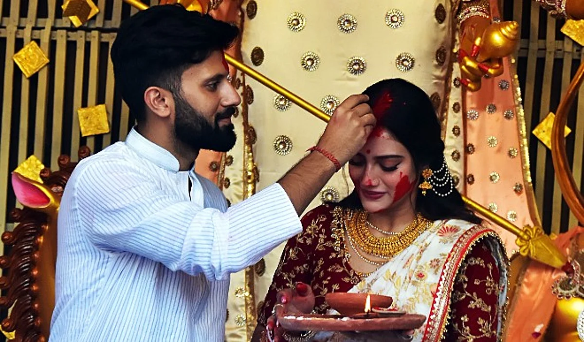नुसरत जहां ने अपनी टूटती शादी पर दिया बयान, बोलीं- भारत में निखिल से शादी 'वैध' नहीं तो फिर तलाक कैसा