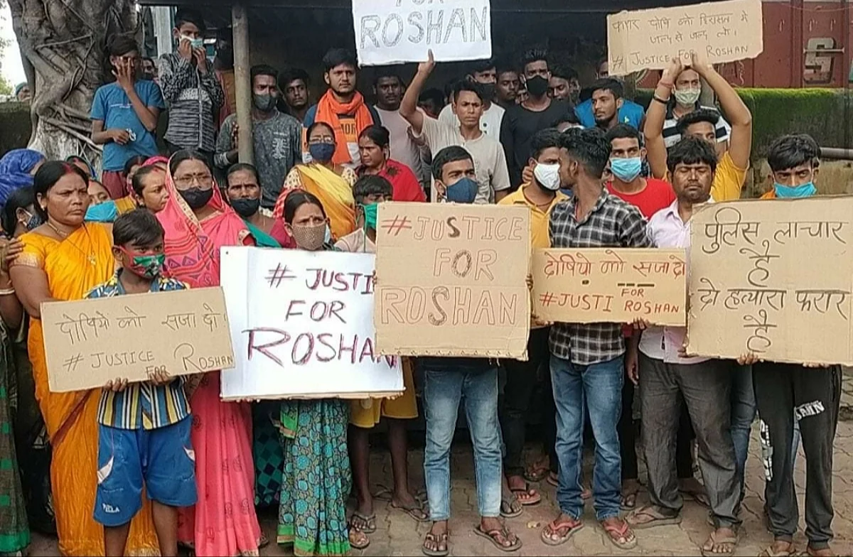 हत्या मामले में आरोपितों की गिरफ्तारी न होने से ग्रामीण नाराज, थाने का किया घेराव