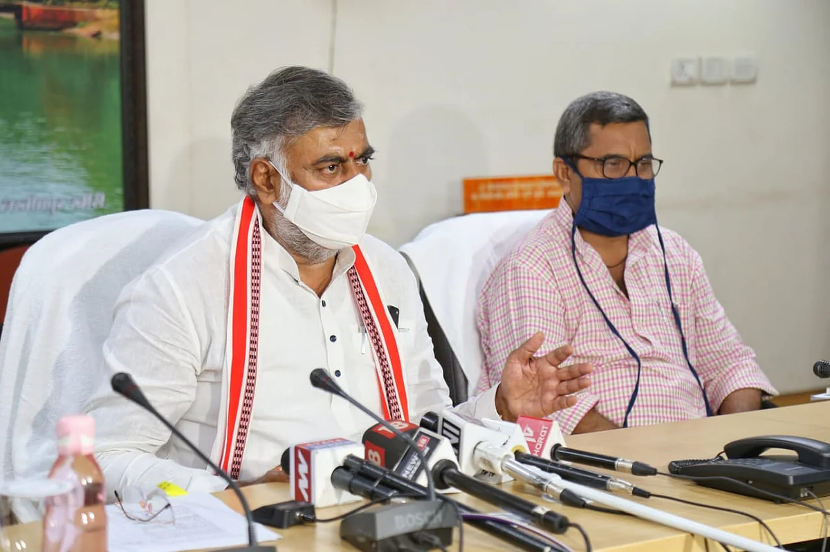 केंद्र सरकार की उत्तर प्रदेश में चलने वाली सभी योजनाएं 2021 के नवंबर तक पूरी होने का विश्वास- प्रह्लाद पटेल