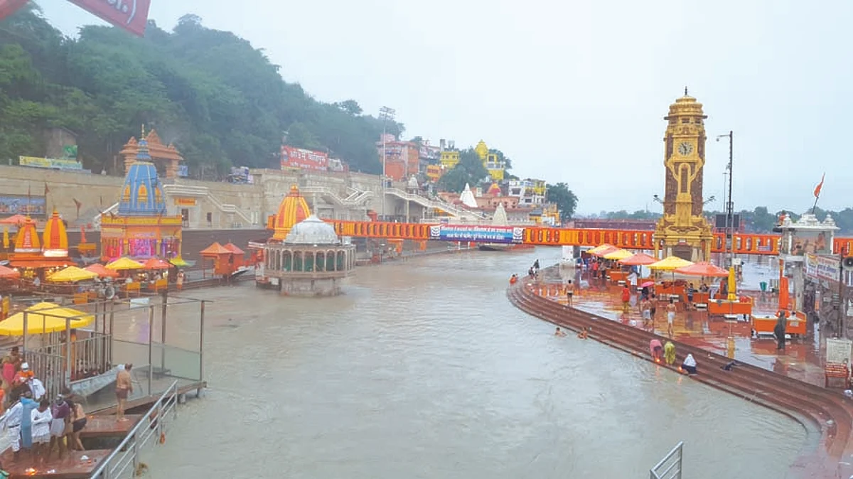 सूक्ष्म रूप से मनाया गया गंगा दशहरा