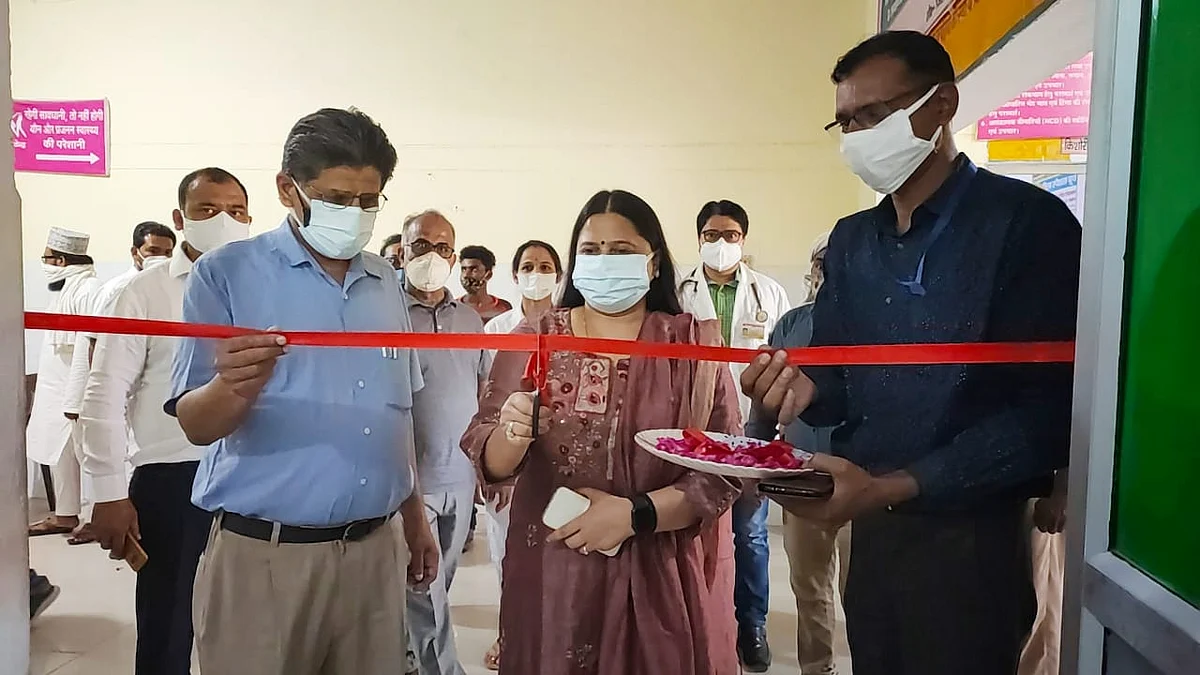 कमिश्नर की पत्नी ने किया कोविड टीकाकरण महिला स्पेशल बूथ का शुभारंभ