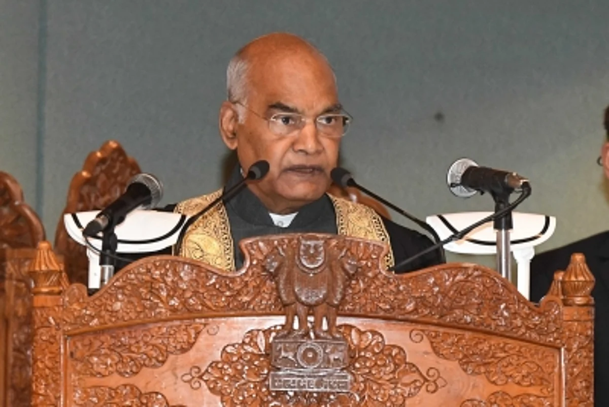 राष्ट्रपति कोविंद ने युवाओं से कहा, हिंसा कभी कश्मीरियत का हिस्सा नहीं रही