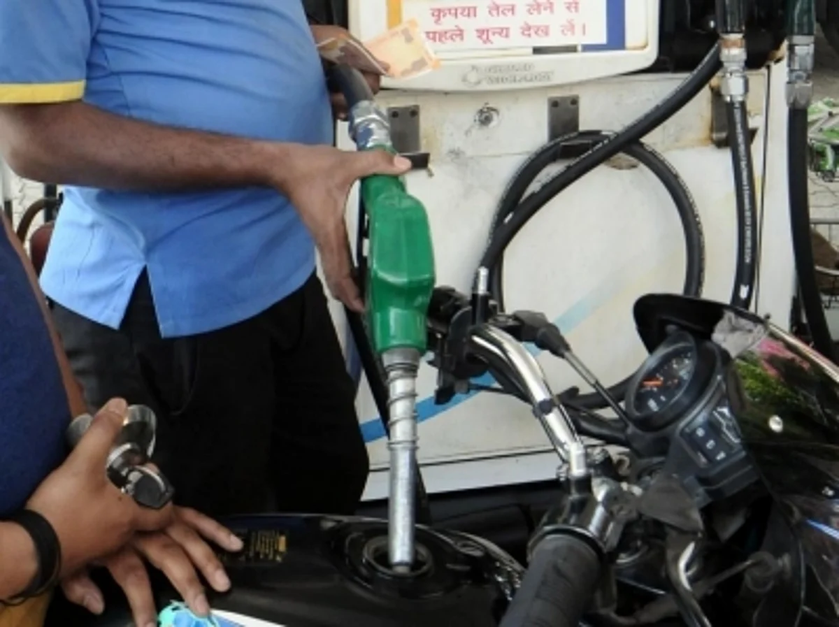 Petrol Diesel Price- 5वें दिन ईंधन की कीमतों में नहीं हुआ बदलाव