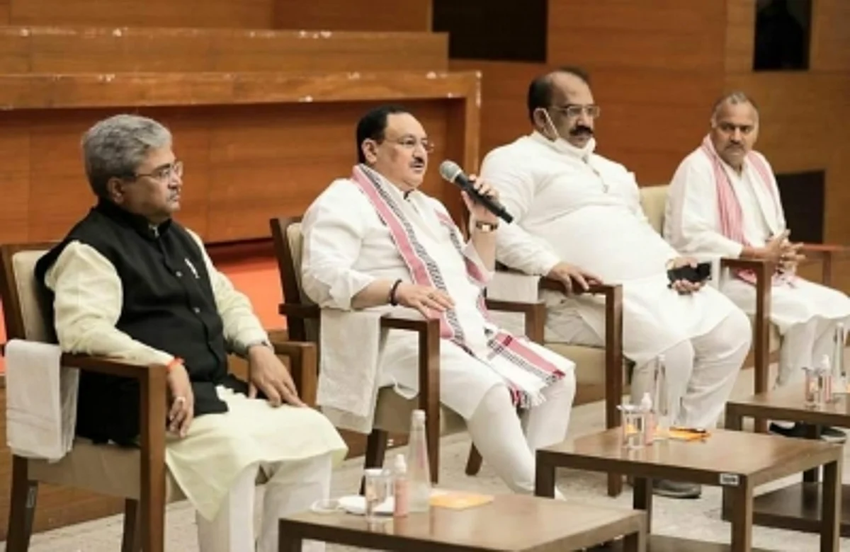 नड्डा ने पंजाब भाजपा नेताओं से की मुलाकात, पार्टी कार्यकर्ताओं पर हुए हमलों पर चर्चा