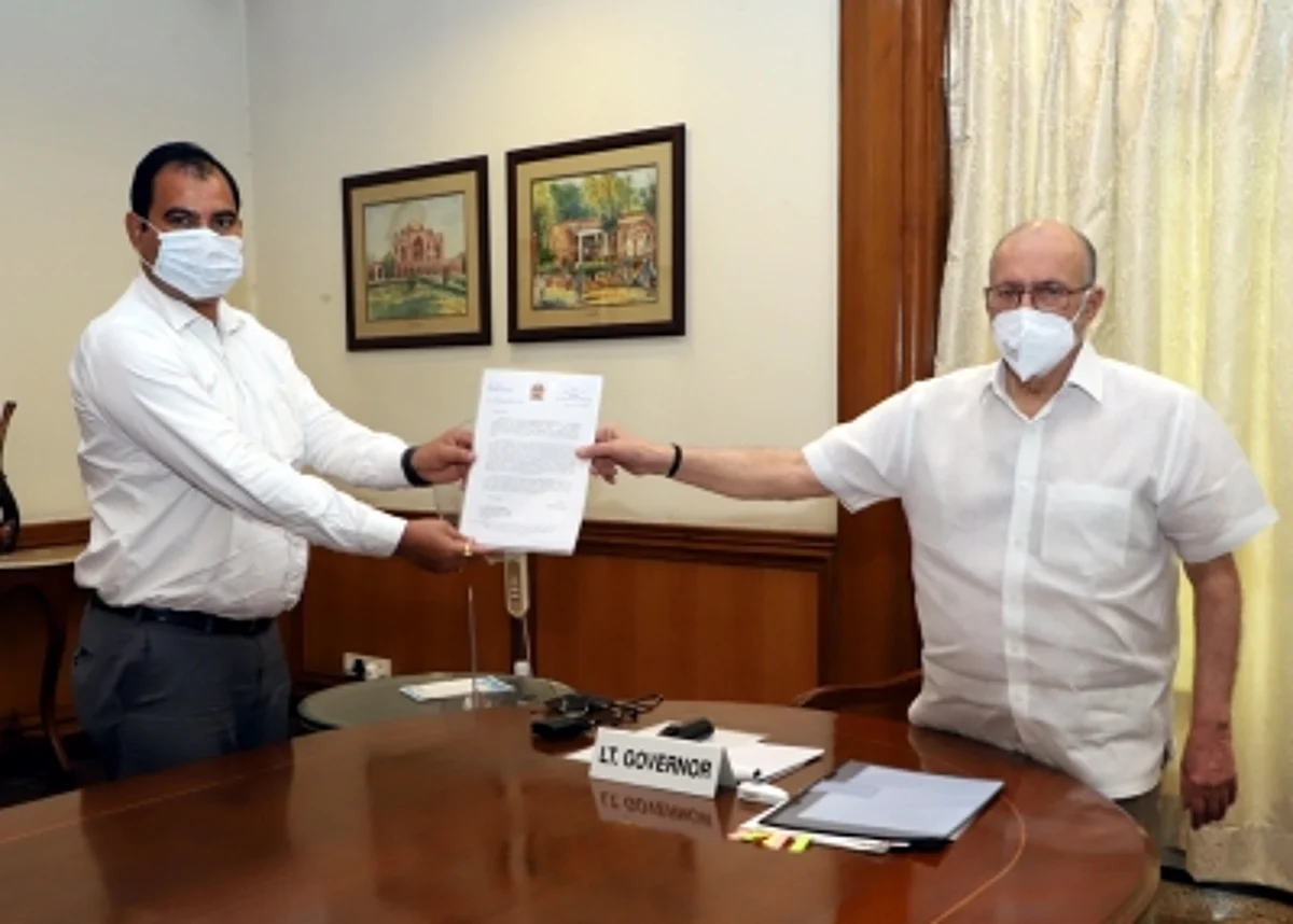 दक्षिणी नगर निगम महापौर की उपराज्यपाल बैजल से मुलाकात, विकास कार्यों व आर्थिक चुनौतियों से कराया अवगत