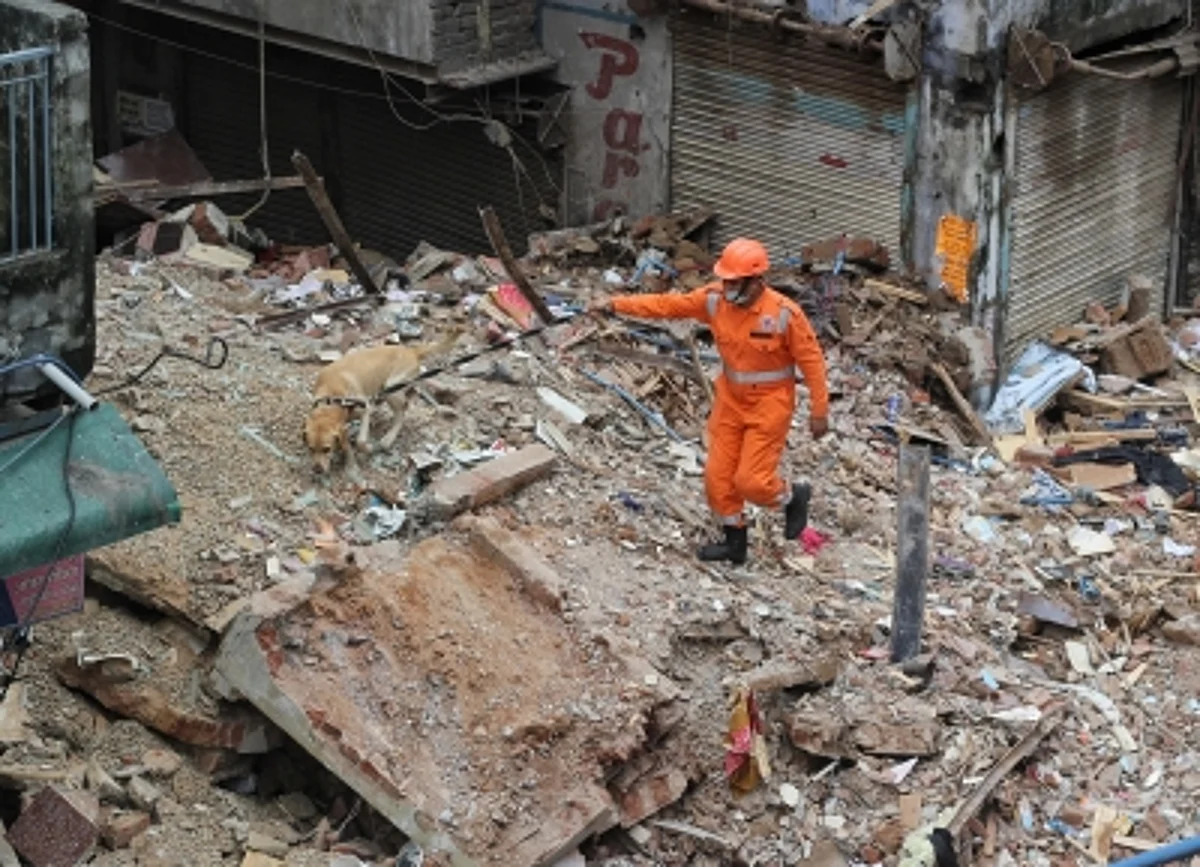 उत्तरी दिल्ली निगम क्षेत्र में जहां इमारत गिरी, वहां अन्य 9 इमारतें भी हैं खतरनाक