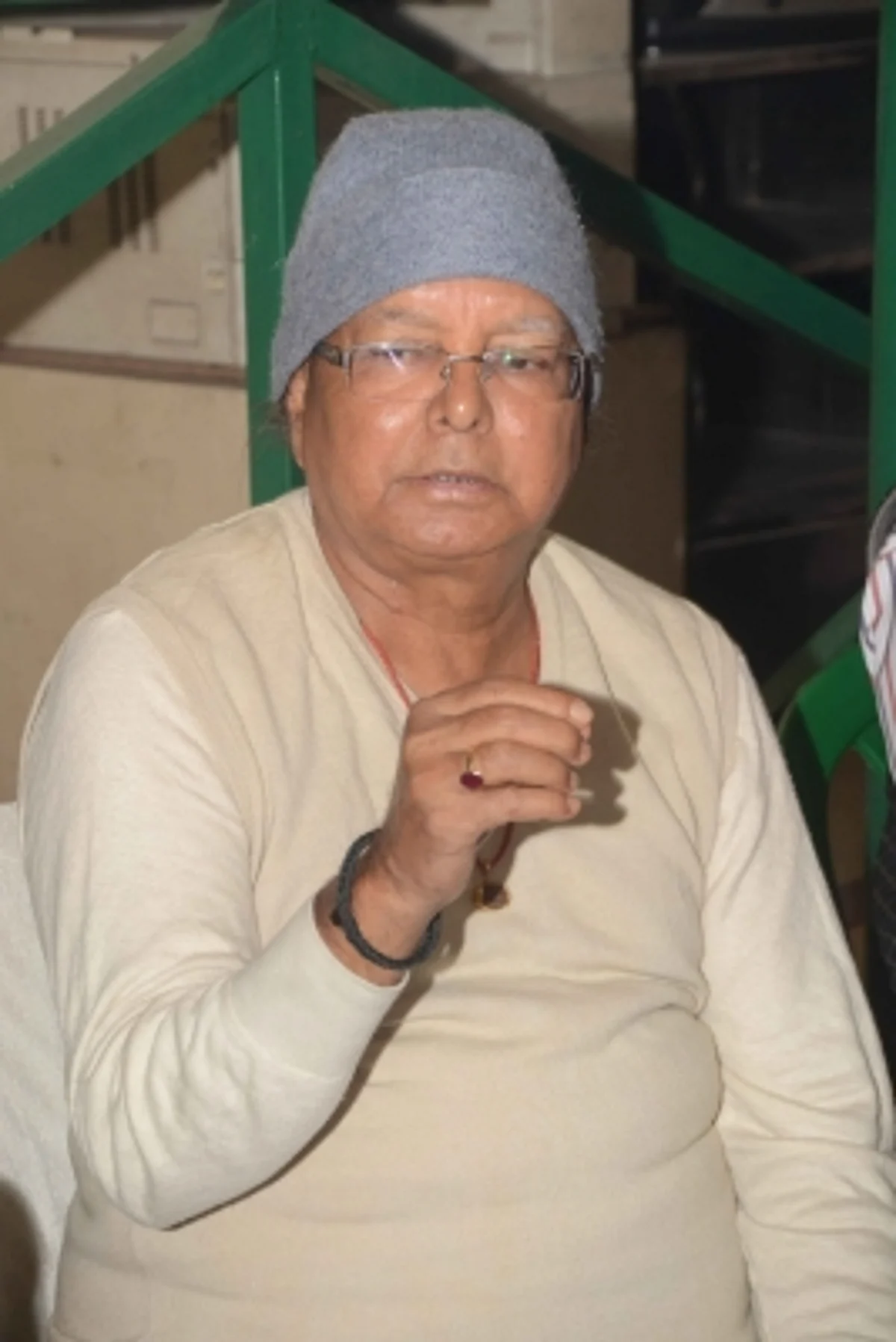 जेपी विश्वविद्यालय के पाठ्यक्रम से जेपी, लोहिया के विचारों को हटाने पर खफा लालू