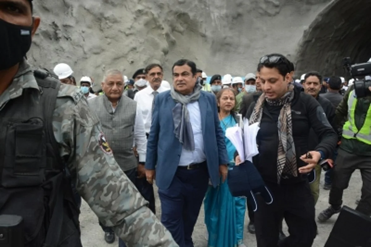 जोजिला, जेड-मोड़ सुरंग को 2024 के लोकसभा चुनाव से पहले तैयार कराना चाहते हैं गडकरी