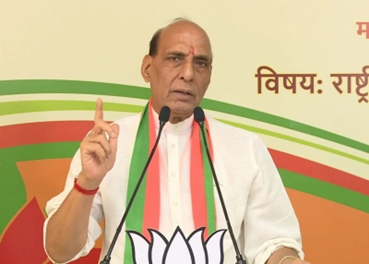 राजनाथ सिंह ने अमेरिकी रक्षा कंपनियों को भारत में निवेश का दिया न्योता
