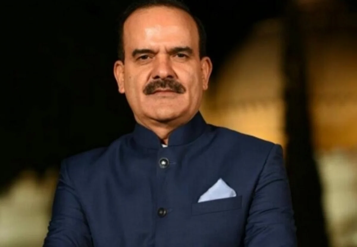 महाराष्ट्र: जांच पैनल ने मुंबई के पूर्व शीर्ष पुलिस अधिकारी के खिलाफ जमानती वारंट किया जारी (लीड-1)
