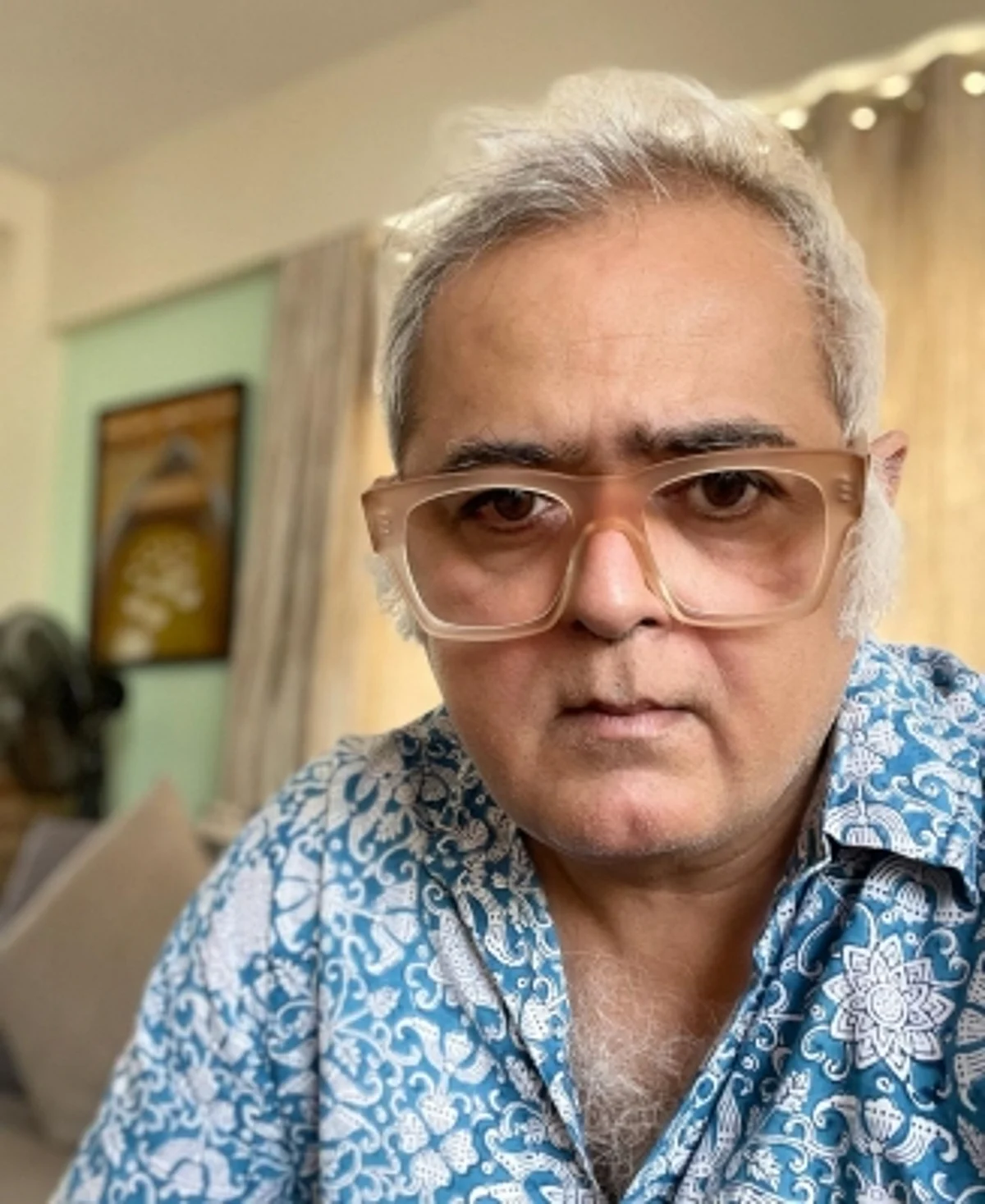 गिरफ्तारी के बीच हंसल मेहता ने किया शाहरुख के बेटे आर्यन खान का समर्थन