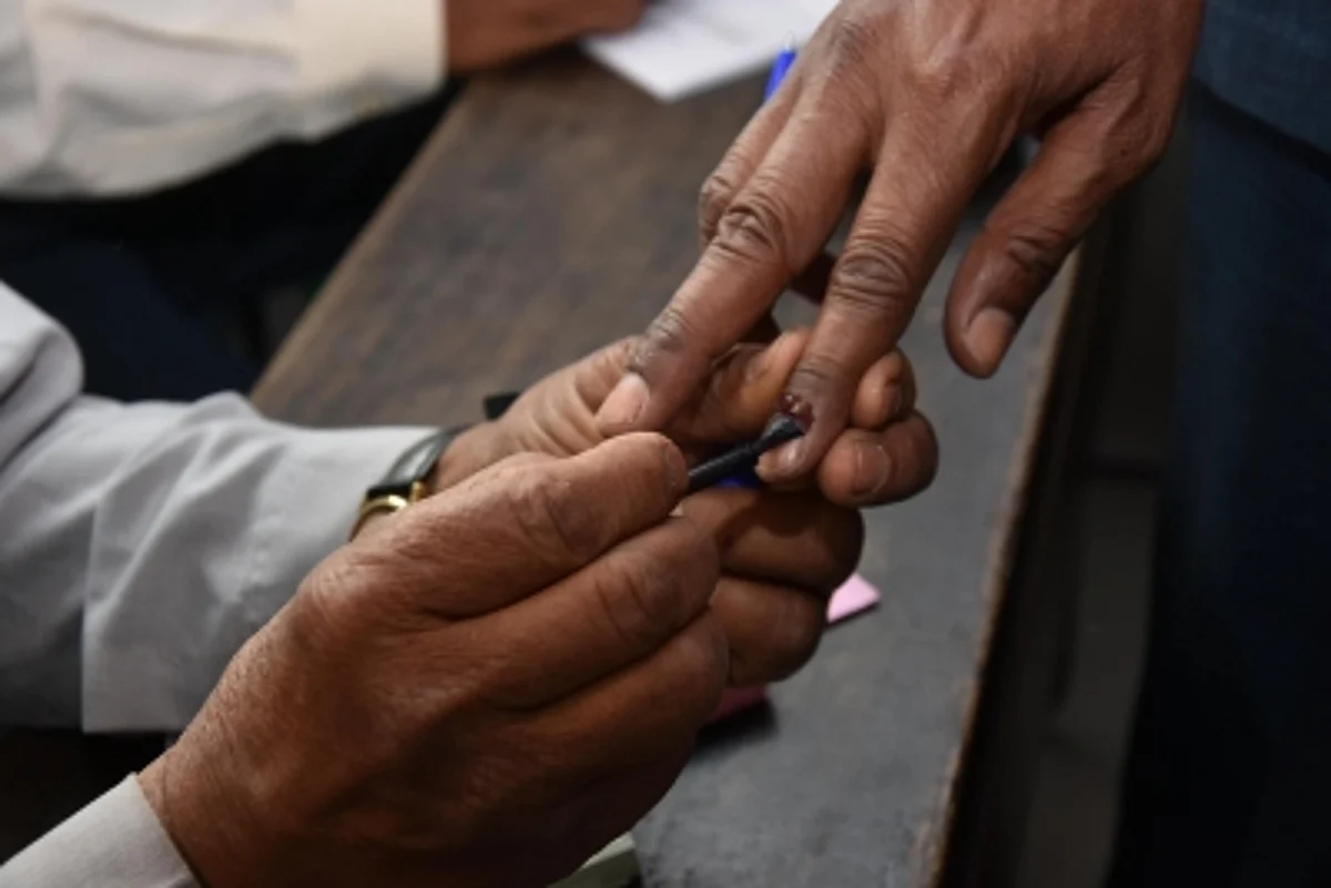 मप्र के उपचुनाव में नेताओं की कैंची बनी जुबान