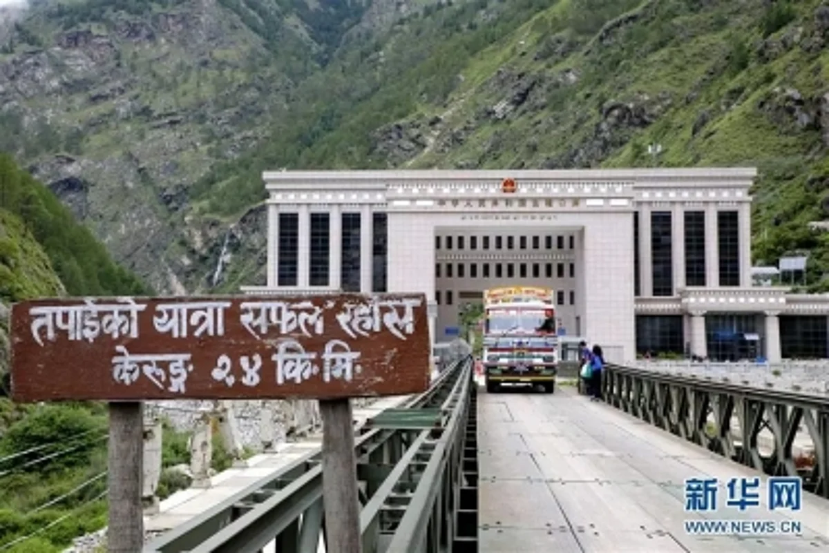 चीन और नेपाल के विदेश मंत्रियों के बीच फोन पर बातचीत