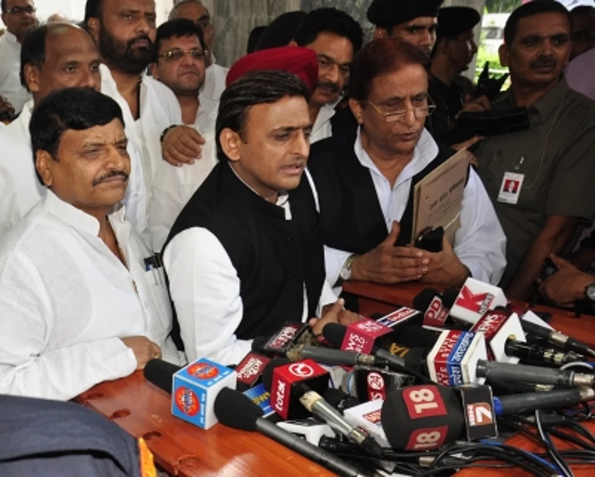 अखिलेश-शिवपाल की जंग से उहापोह की स्थिति में मुस्लिम मतदाता