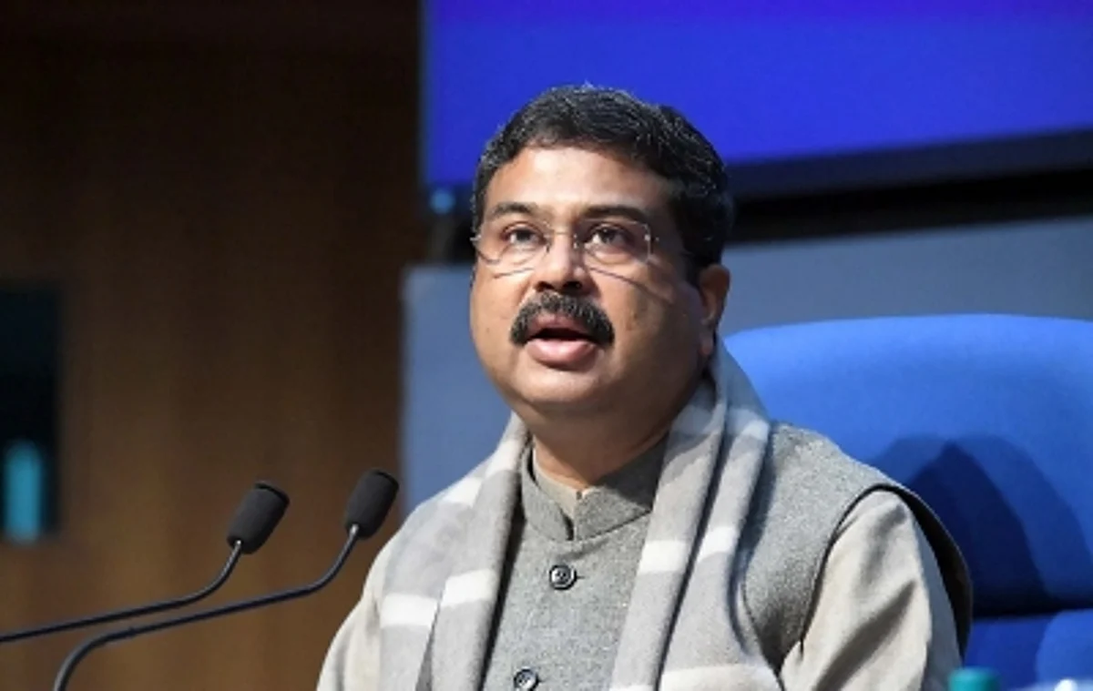 लैंगिक संवेदनशीलता पर शिक्षा मंत्री से महिला प्रतिनिधिमंडल की मुलाकात