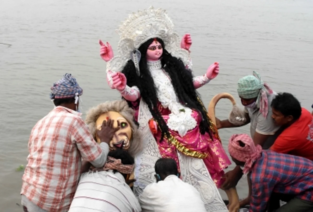 बिहार: नदियों में किया मूर्ति विसर्जन तो देना होगा जुर्माना, विसर्जन के लिए तैयार हैं अस्थायी तालाब