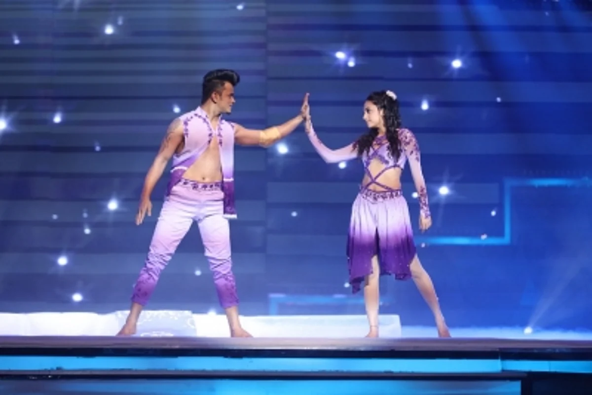 इंडियाज बेस्ट डांसर 2: संकेत गांवकर, अनुराधा के मूव्स शैम्पेन ऑन आइस की तरह