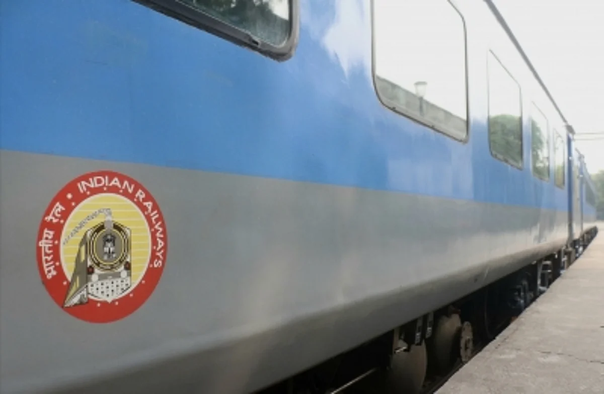 दिल्ली जाने वाली शताब्दी एक्सप्रेस में बम की फर्जी कॉल से मची हलचल