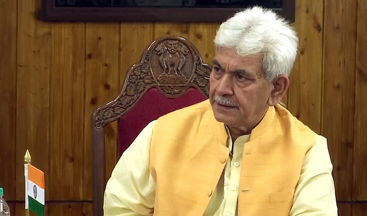 जम्मू-कश्मीर के प्रत्येक नागरिक को घाटी और राष्ट्र के विकास में योगदान देना चाहिए : मनोज सिन्हा
