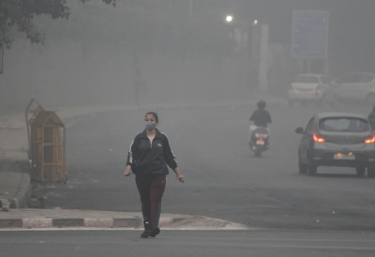 स्मॉग का स्वास्थ्य, आर्थिक गतिविधियों पर पड़ रहा भारी असर (आईएएनएस विशेष)