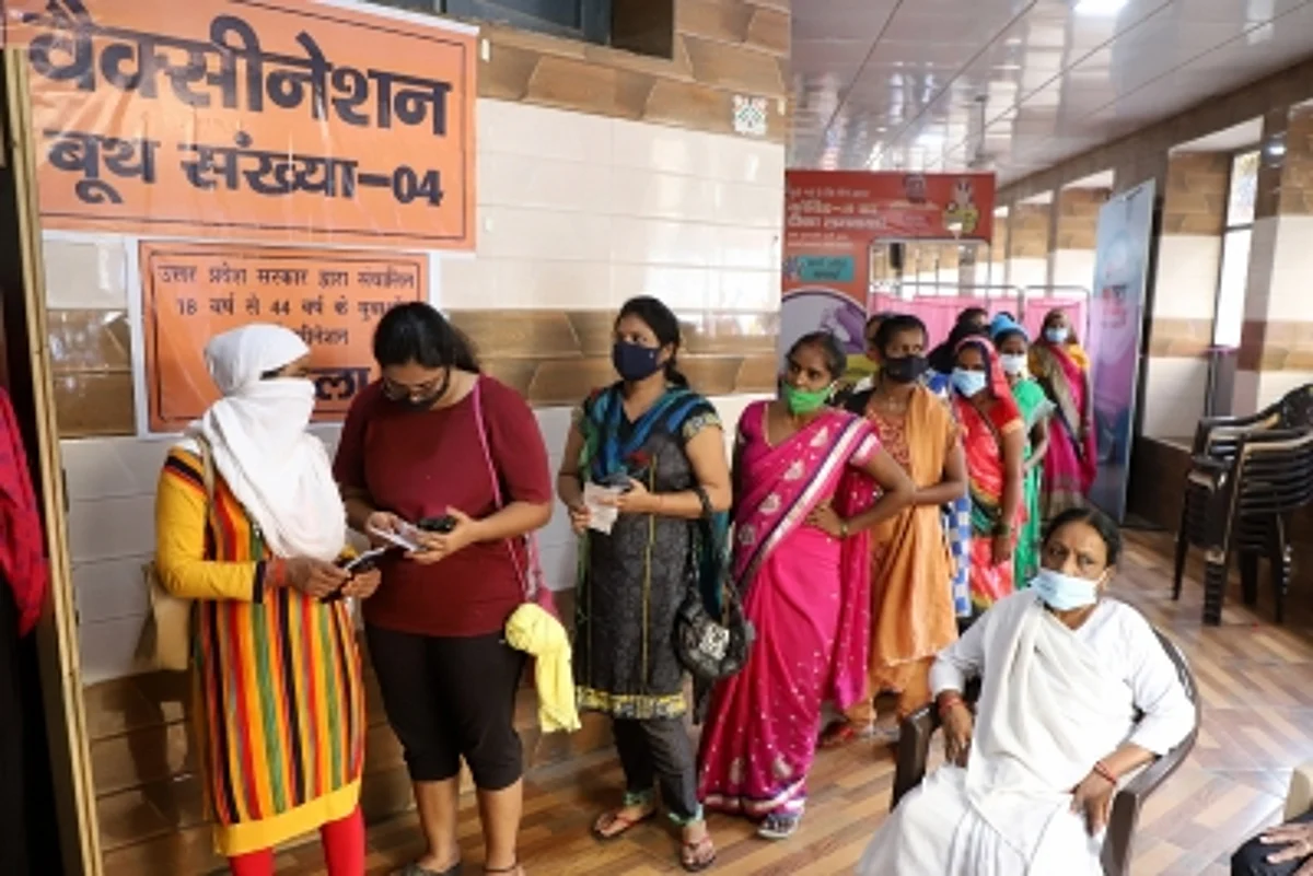 यूपी ने टीकाकरण में 15 करोड़ का आंकड़ा किया पार
