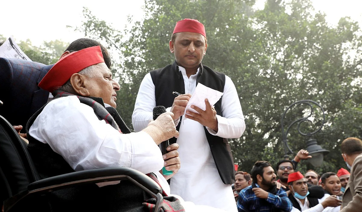 मुलायम सिंह यादव का जन्मदिन सादगी से मना रही सपा, शिवपाल के भी शामिल होने की संभावना