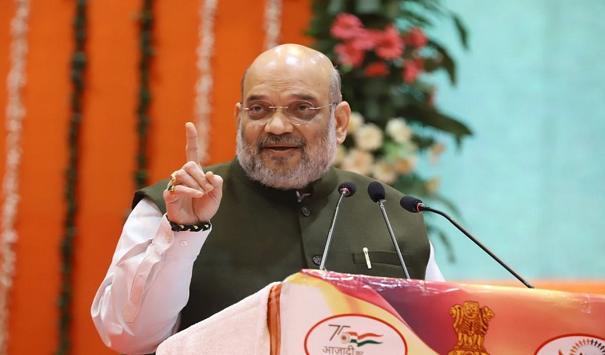पूर्ववर्ती अखिलेश सरकार पर बरसे अमित शाह, बोले- योगीजी ने पूर्वांचल को मच्छर मुक्त बनाया और माफिया UP के बाहर घर ढूंढ़ने लगे
