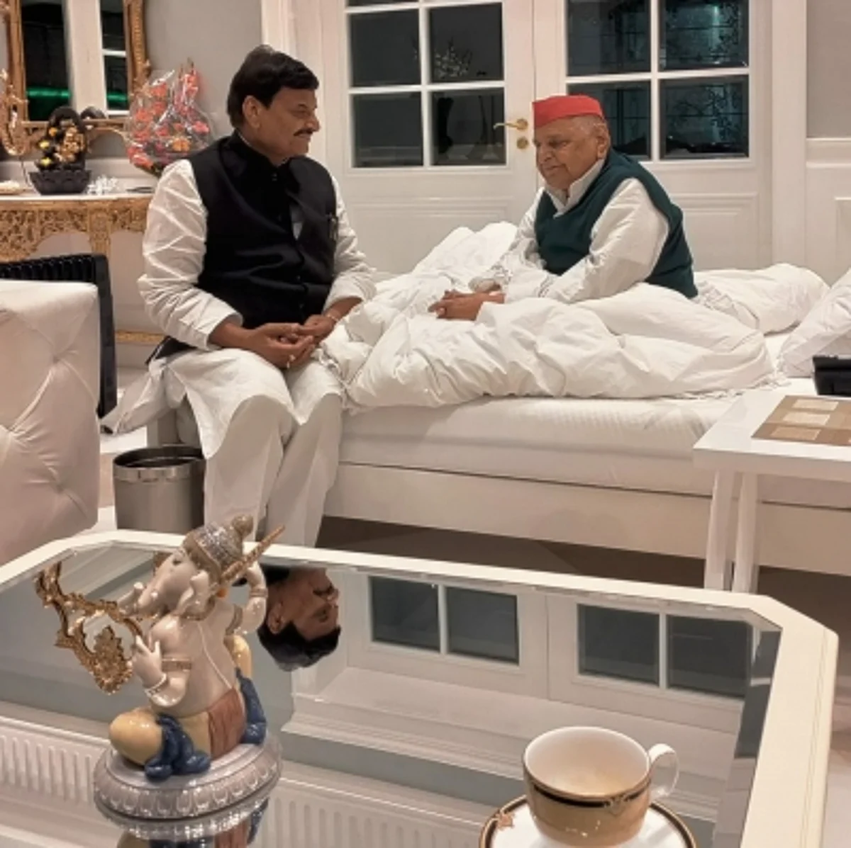 शिवपाल ने अखिलेश को गठबंधन या विलय पर निर्णय के लिए दिया एक हफ्ते का समय