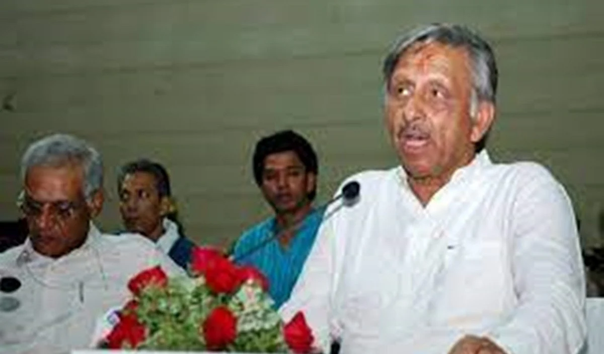 सत्ता में मौजूद लोग सिर्फ हिंदू धर्म के लोगों को असली भारतीय मानते हैं, शेष को नहीं: मणिशंकर अय्यर