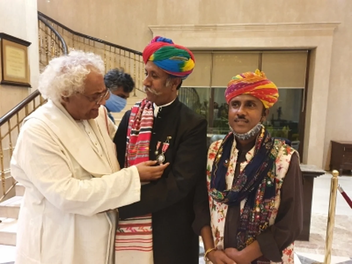 लोकगायक उस्ताद अनवर खां पद्मश्री से सम्मानित, कहा: आने वाली पीढ़ी को भी इस सम्मान को रखना होगा बरकरार