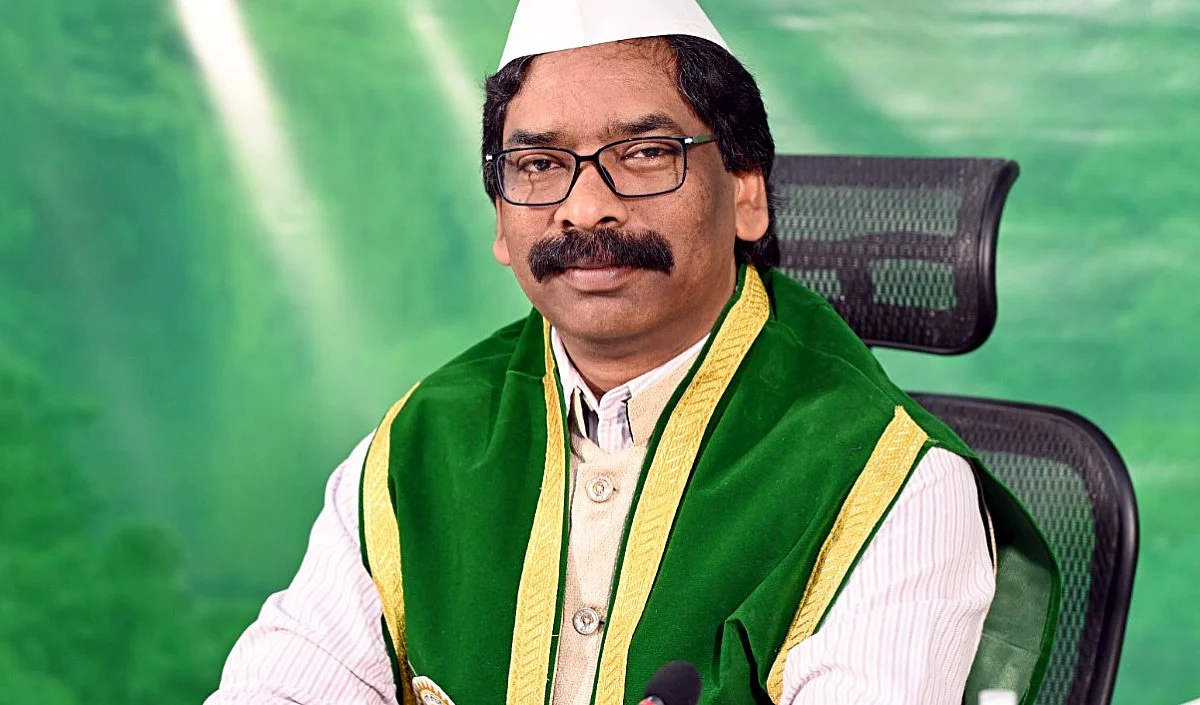 CM हेमंत ने बिरसा मुंडा गांव में आपके अधिकार, आपकी सरकार, आपके द्वार का शुभारंभ किया