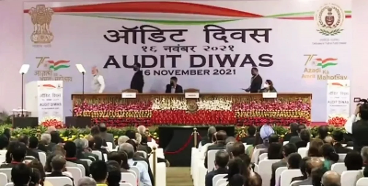 तेजी से परिवर्तन ला रहे सीएजी, खत्म हुई फाइलों में दखलअंदाजी : पीएम मोदी