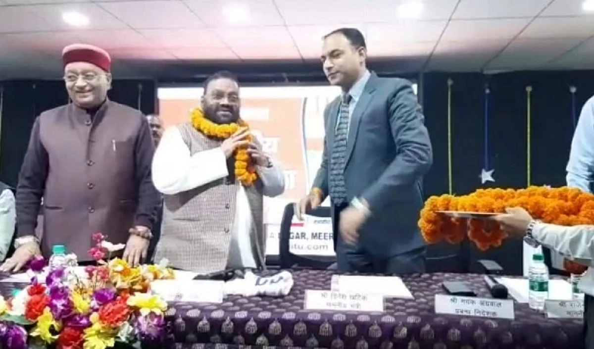 मेरठ :रोजगार मेले में पहुंचे स्वामी प्रसाद मौर्य बोले- युवा चिंतित न हो, सरकार उनके साथ