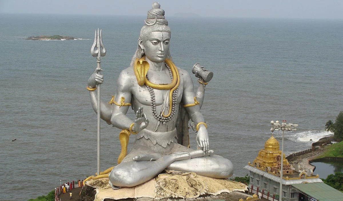 ISIS की मैग्जीन पर छपी भगवान शिव की कटी सिर की फोटो, इस मंदिर की बढ़ाई गई सुरक्षा