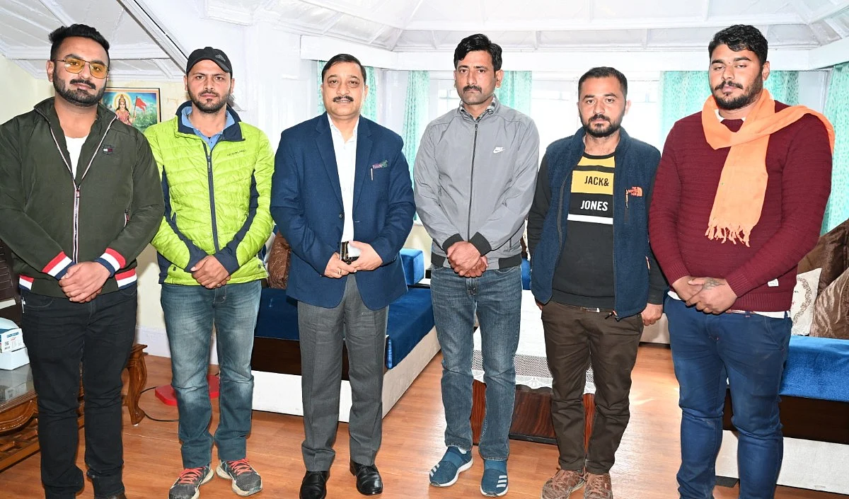 भजापा प्रदेश अध्यक्ष से ग्राम पंचायत सतलाई के प्रतिनिधिमंडल ने रखी क्षेत्र की मांगे