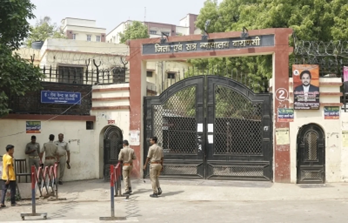 ज्ञानवापी मामला: अदालत ने आदेश सुरक्षित रखा, मंगलवार को फैसला आने की उम्मीद
