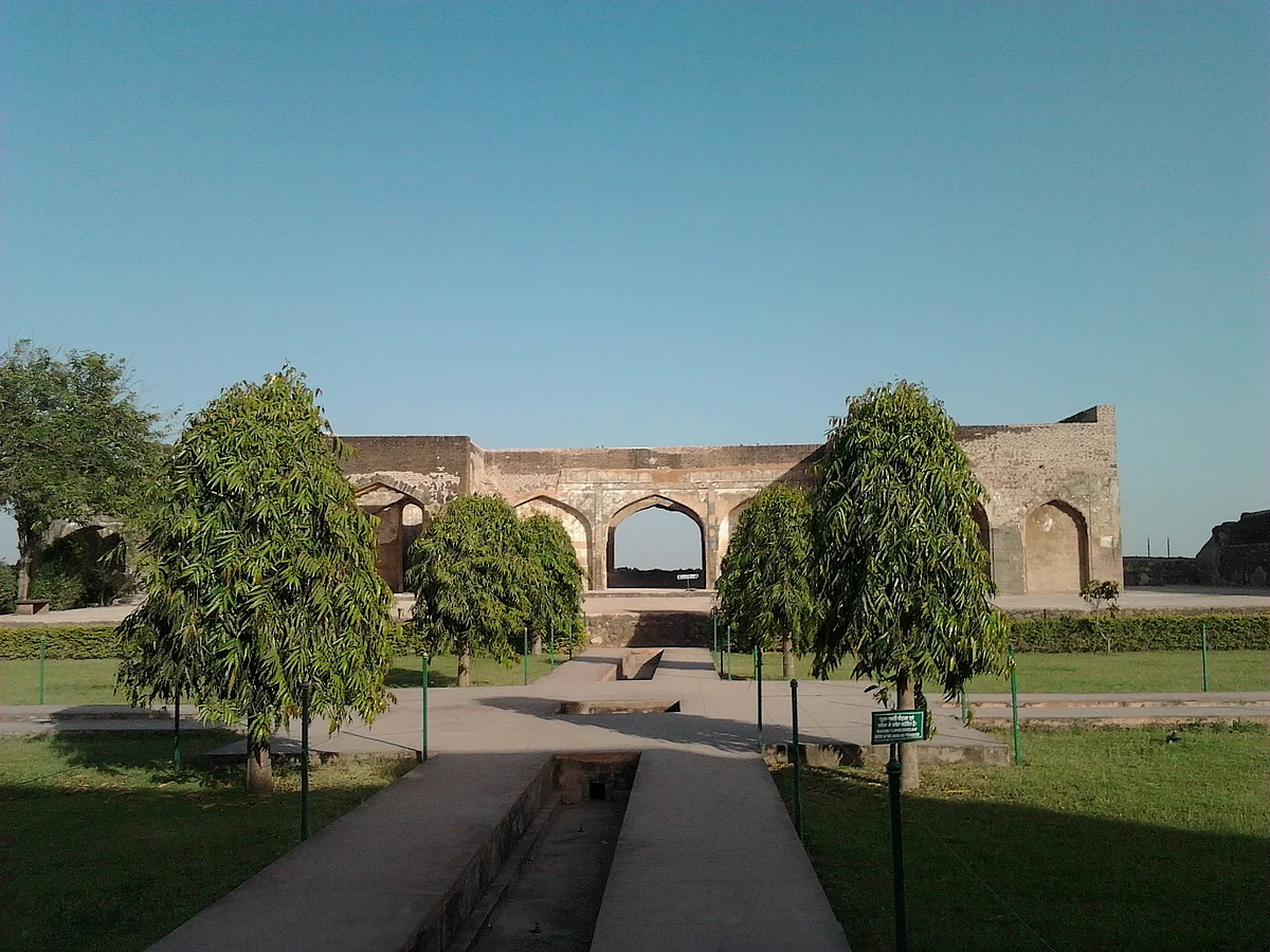 बादशाही किला के बारे में जानकारी - Badshahi Qila in Hindi