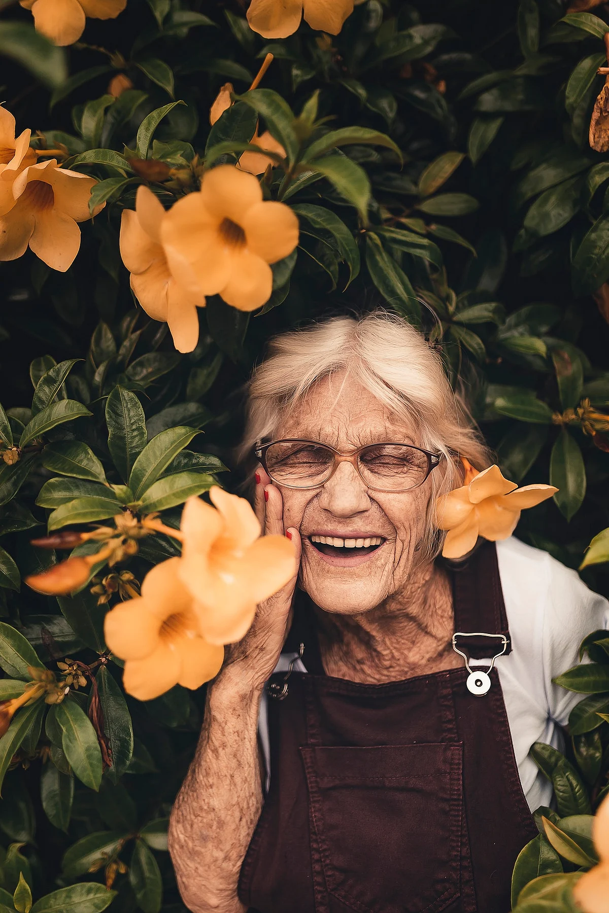 बुजुर्गों की देखभाल से जुड़ा है जेरीएट्रिक केयर - Geriatric Care for Elder people in Hindi