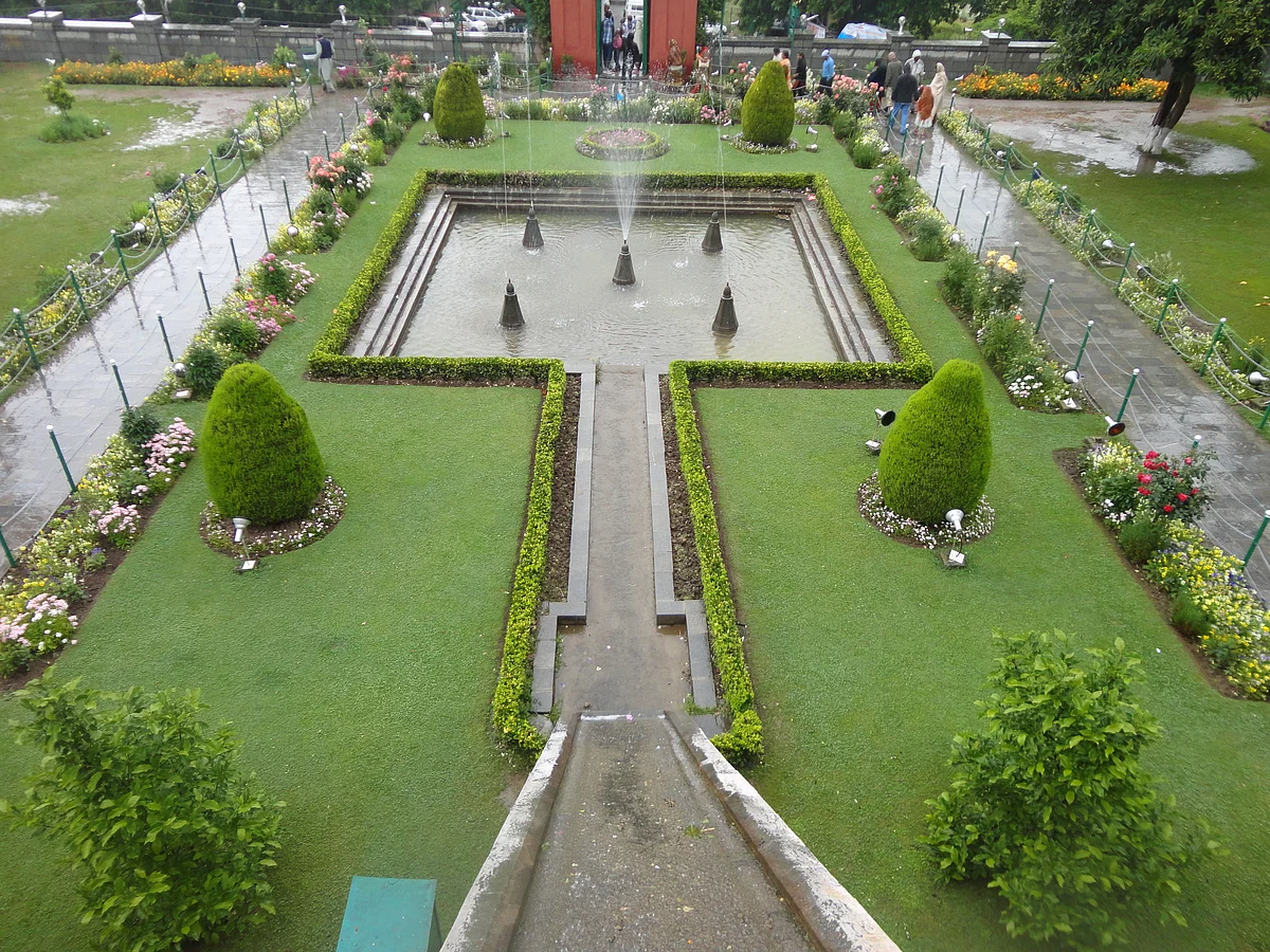 निशात बाग के बारे में जानकारी - Nishat Bagh Srinagar in Hindi