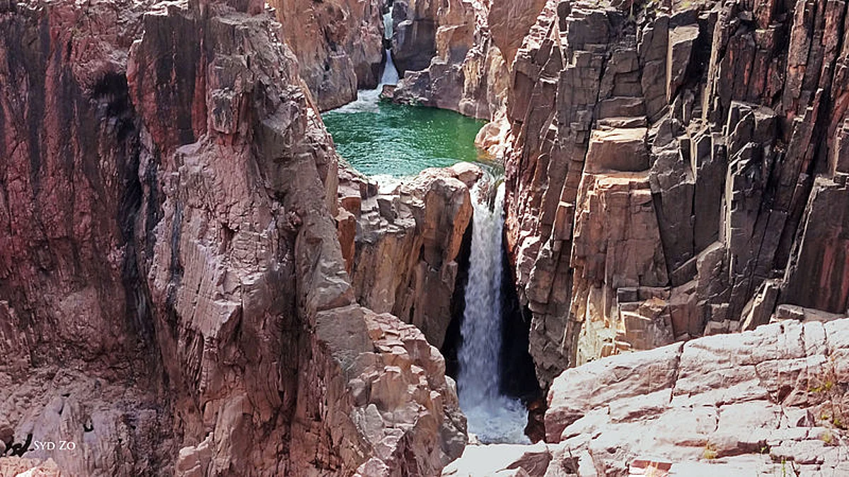 खजुराहो का रानेह झरना- Raneh Waterfall Khajuraho in Hindi