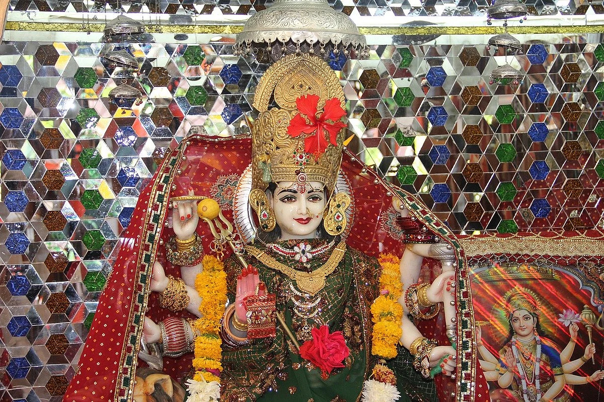 वैभव लक्ष्मी पूजा विधि - Vaibhav Laxmi Puja Vidhi