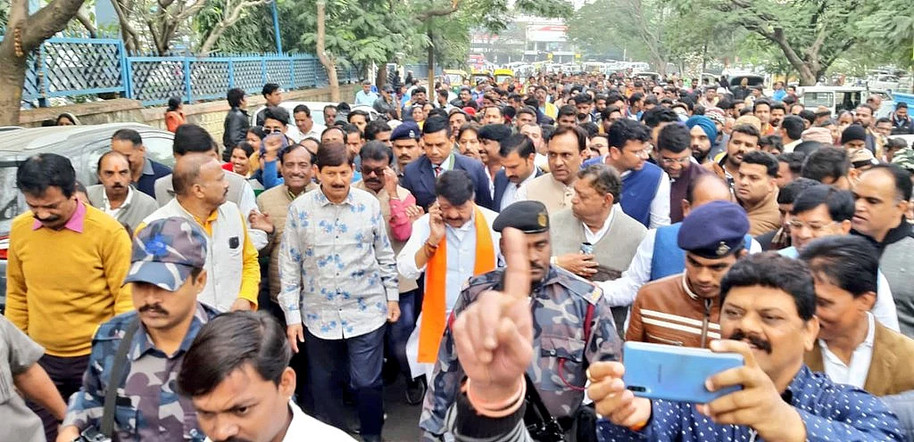 कैलाश विजयवर्गीय समेत सैकड़ों कार्यकर्ता