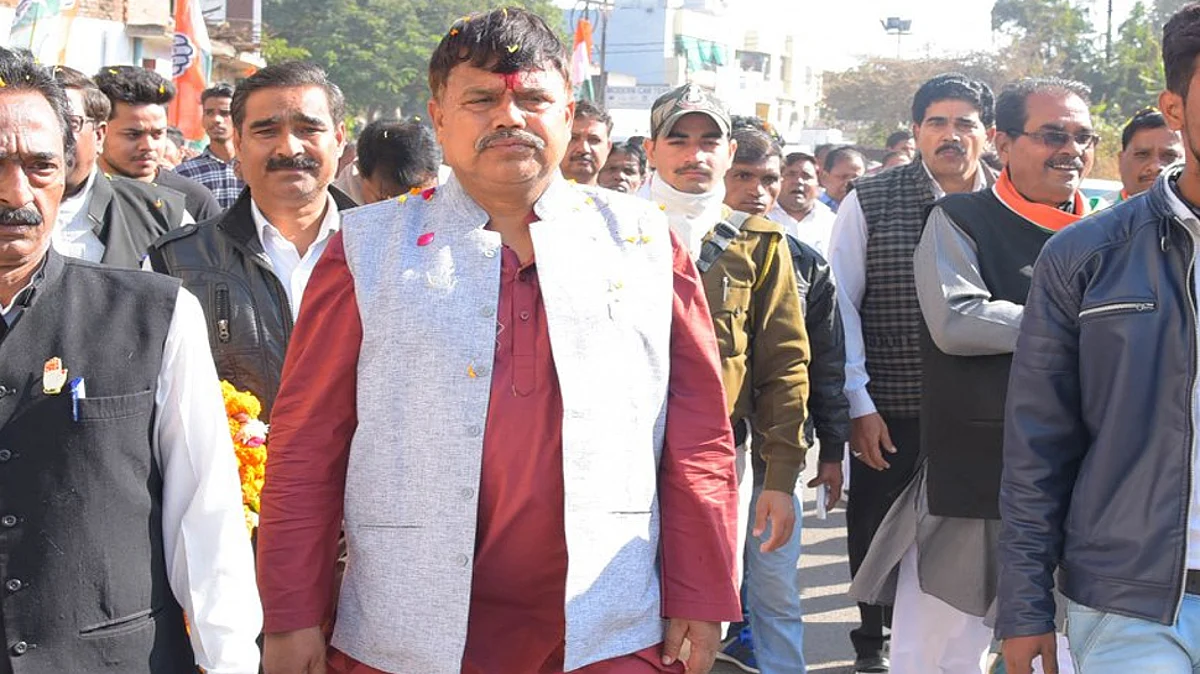 सिंधिया के साथ पूरी कांग्रेस सड़क पर उतरेगी: मंत्री तोमर
