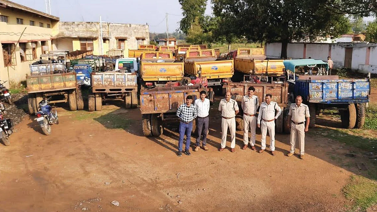 सोन नदी के श्यामडीह घाट को छलनी कर रहे थे माफिया, पुलिस की दबिश