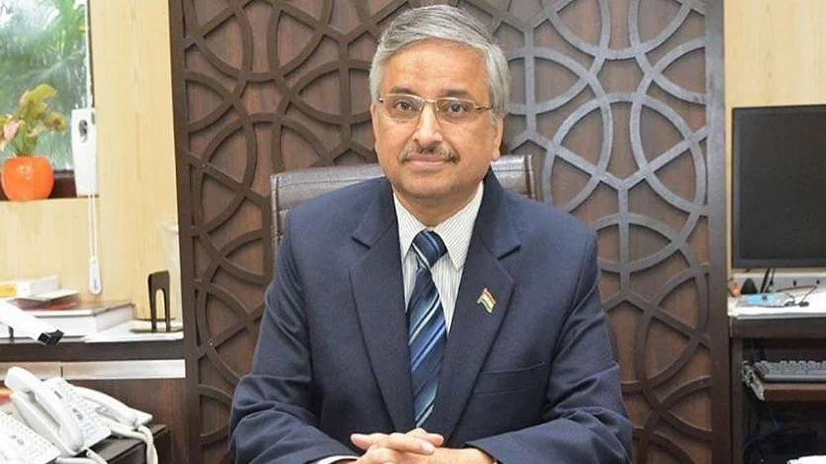 दिल्ली में कोरोना संक्रमण की तीसरी लहर की दस्तक पर एम्स निदेशक का बड़ा बयान