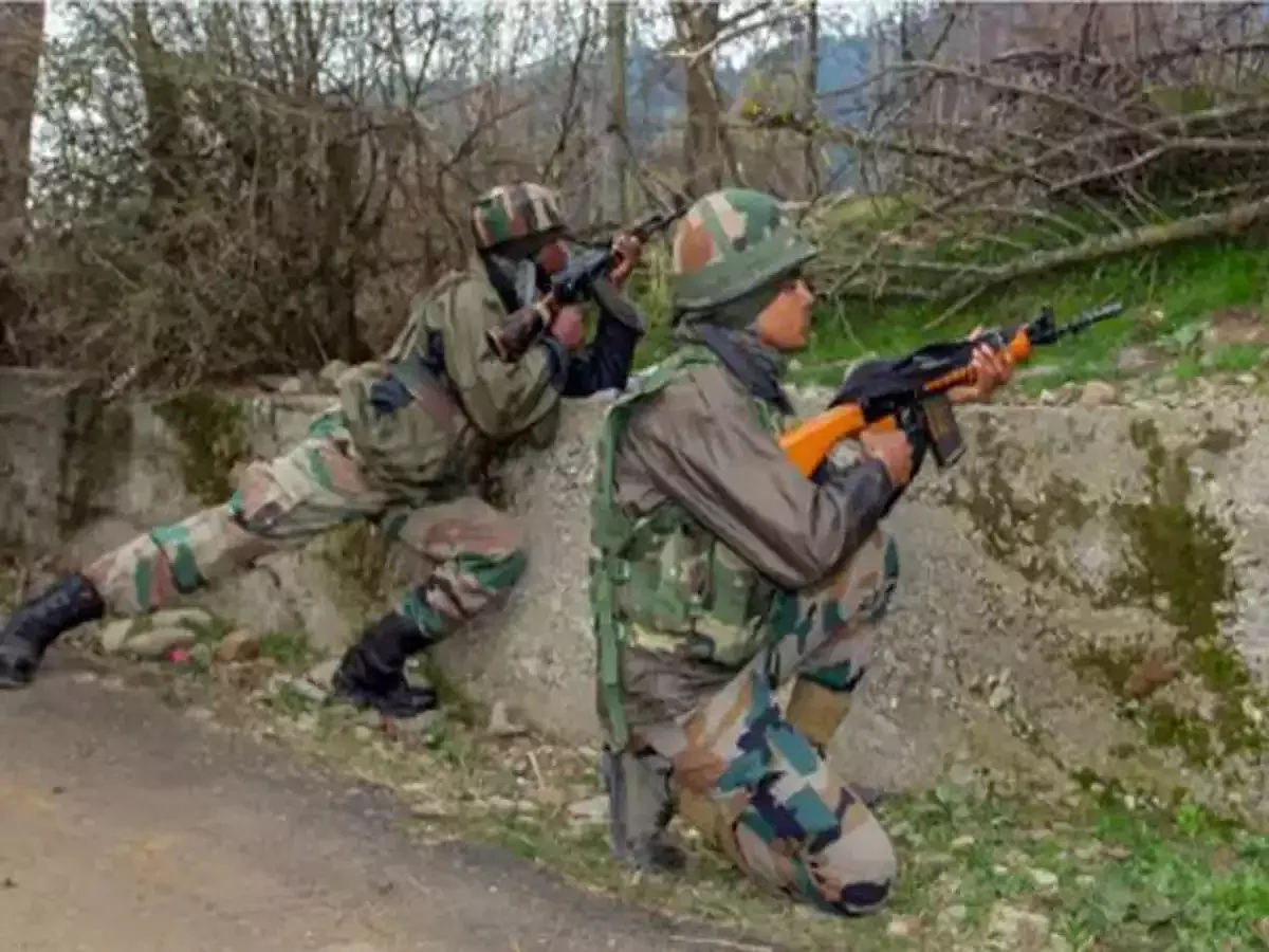 जम्मू-कश्मीर के राजौरी में पाकिस्तान की गोलाबारी- एक जवान शहीद, एक घायल